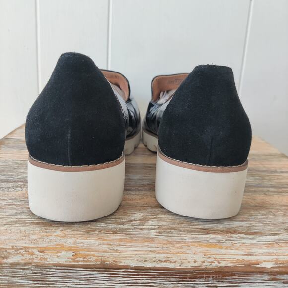 Vionic Black Patent Leather Loafers - Picture 3 of 9